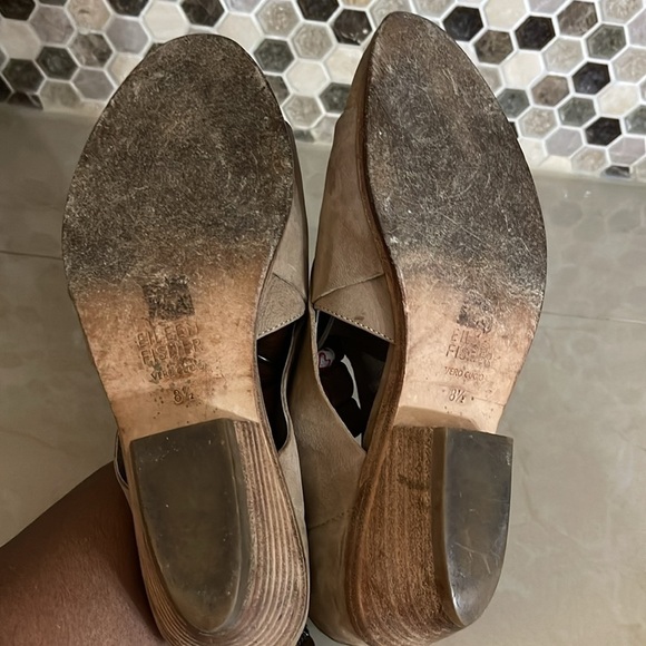 Eileen Fisher Jenkins Tumbled Nubuck Booties Light Brown, Size 8.5 - Picture 9 of 10